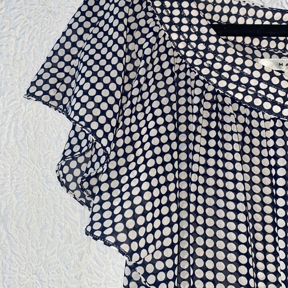 Max Studio Polka Dot Print Flutter Sleeve Elastic Waist Top - Picture 4 of 8